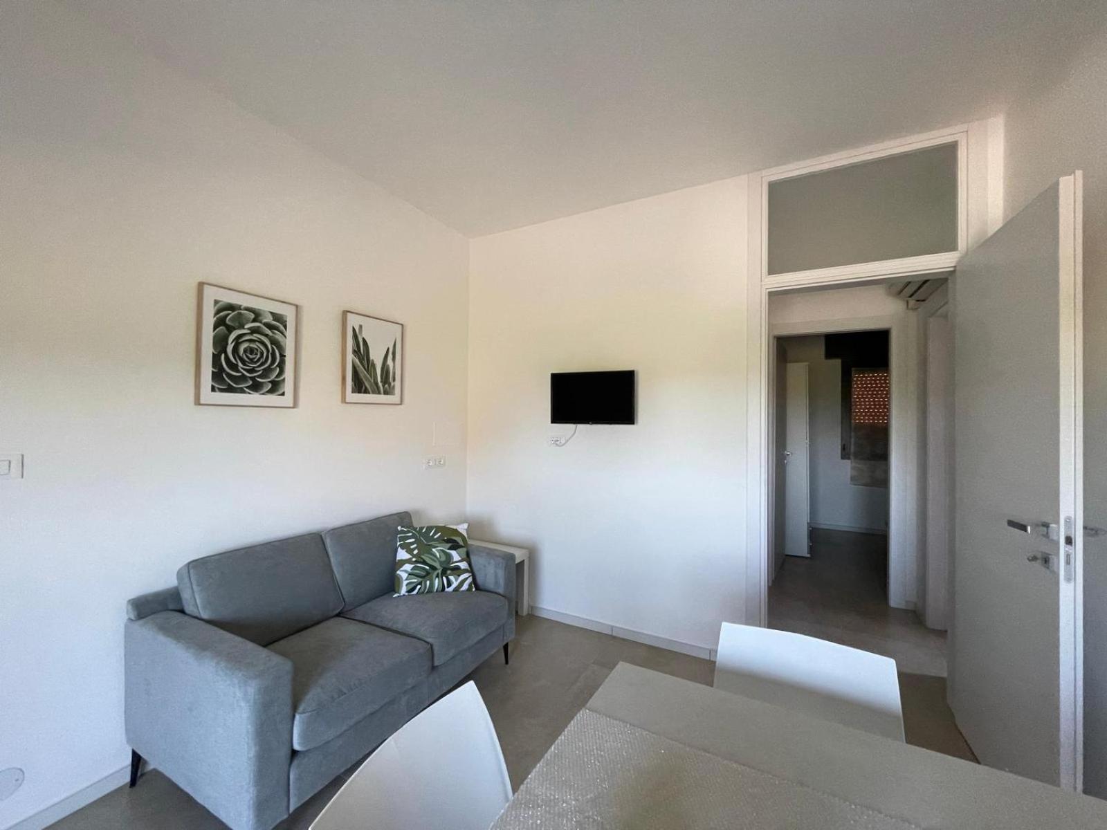 Villa Gloria Appartamento D03 โรโซลีนามาเร ภายนอก รูปภาพ